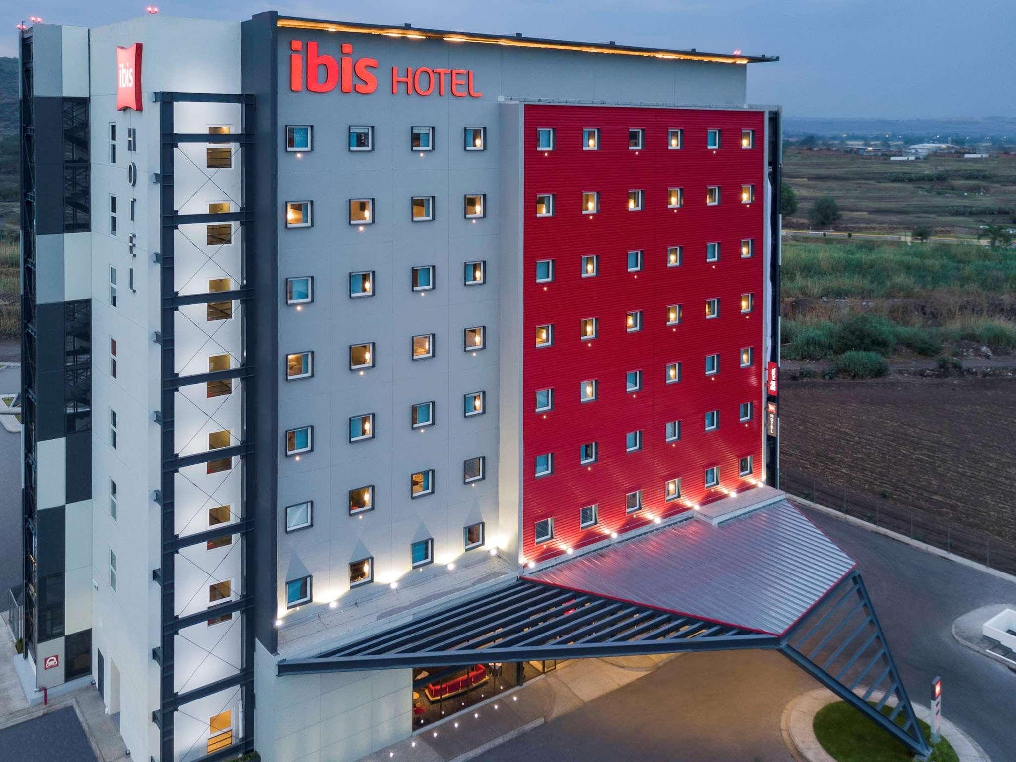 Ibis Irapuato Hotell Exteriör bild