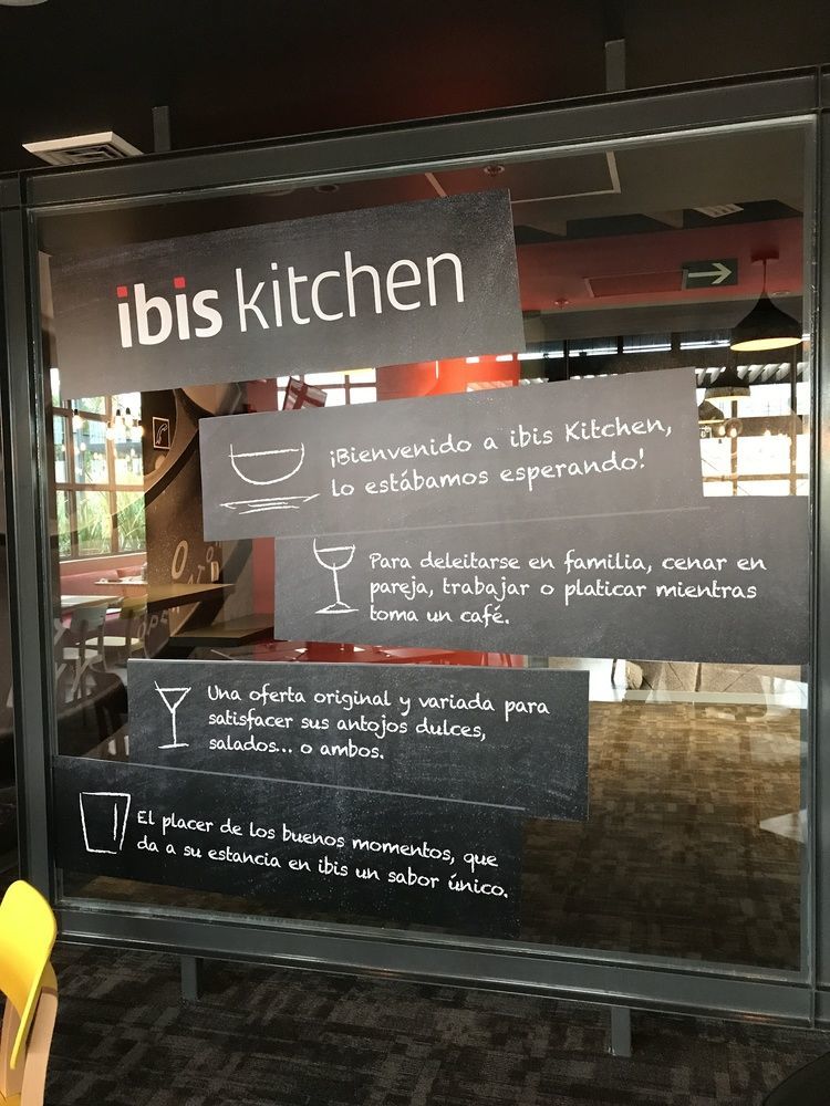 Ibis Irapuato Hotell Exteriör bild