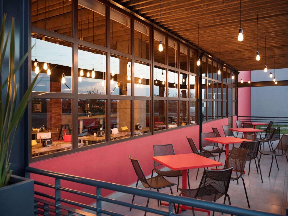 Ibis Irapuato Hotell Exteriör bild